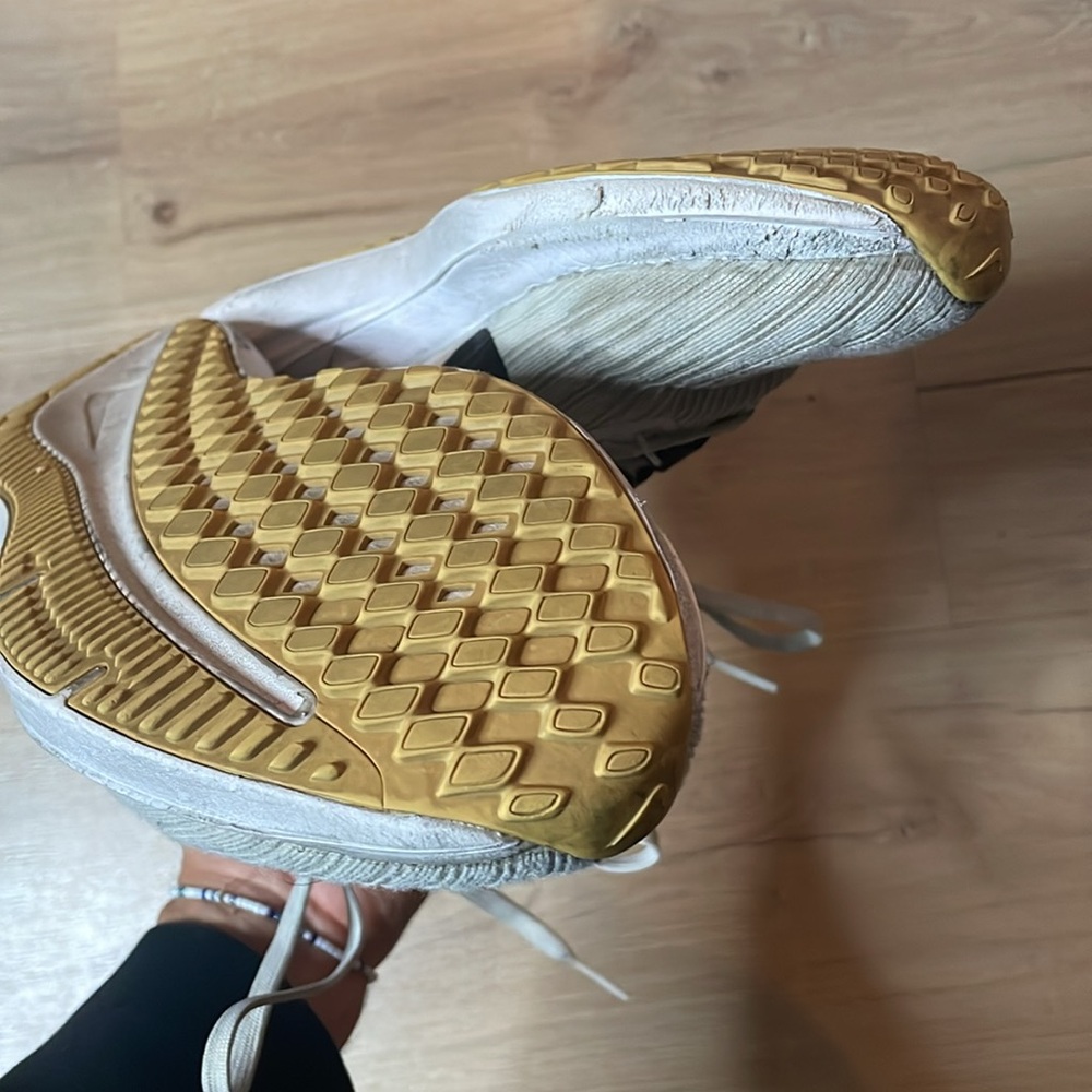 Nike Women's Air Winflo 9 'White Pink Spell' Running Shoes Size 8.5. Good tread! - Picture 5 of 8